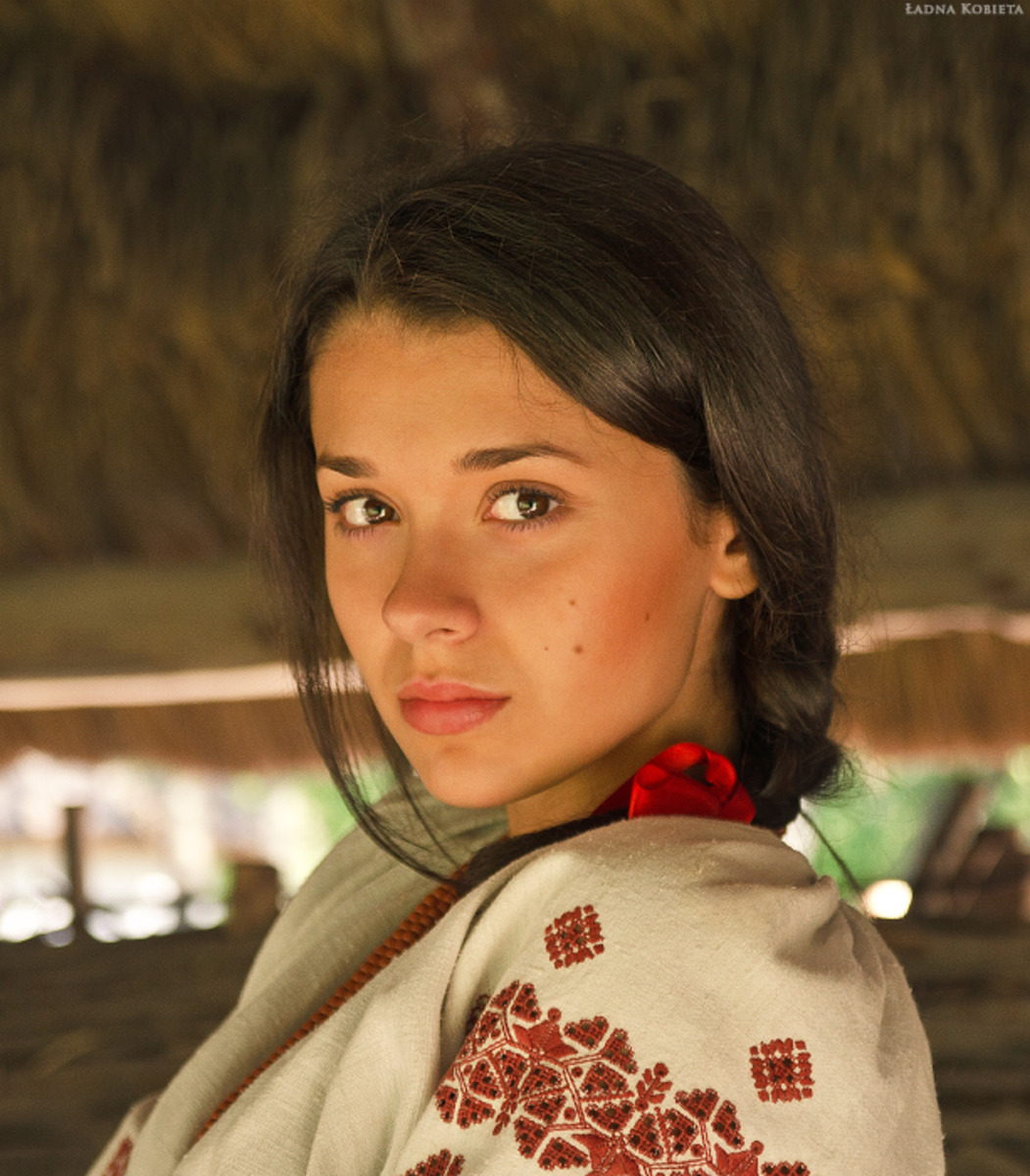 Girls in Slavic costumes in Rosario