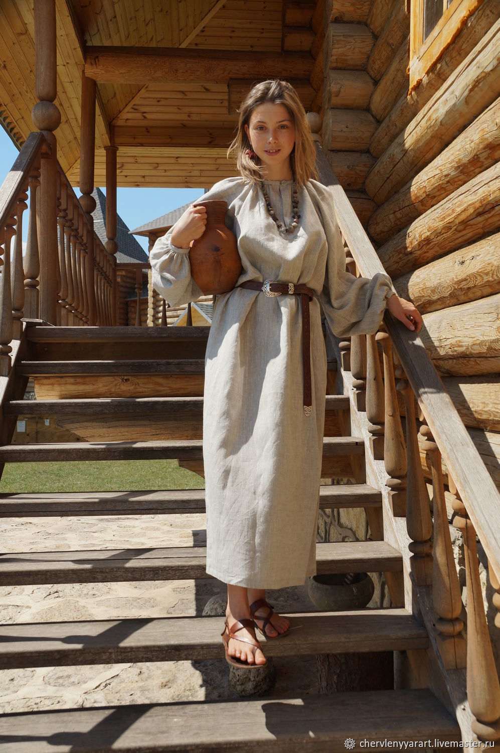 Girls in Slavic costumes in Rosario